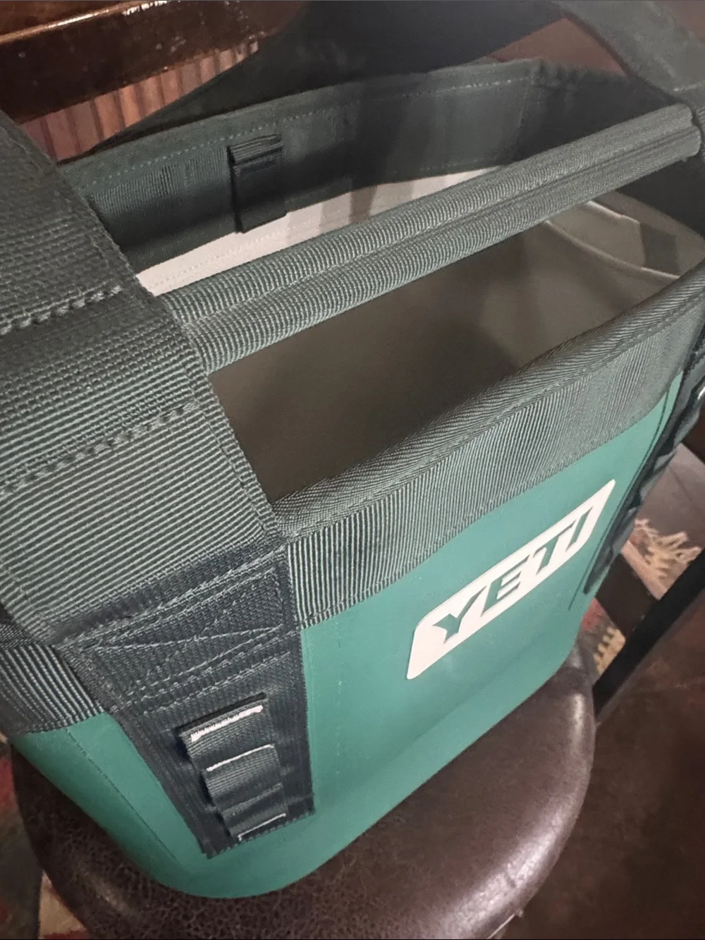 YETI Blackforest Camino 20